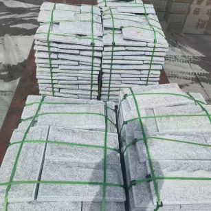 萍乡 芝麻白蘑菇石装车出货