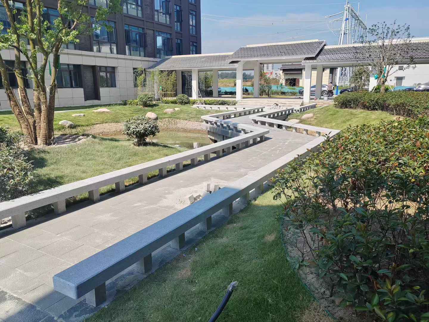 萍乡 芝麻灰小区坐凳&栏杆安装效果