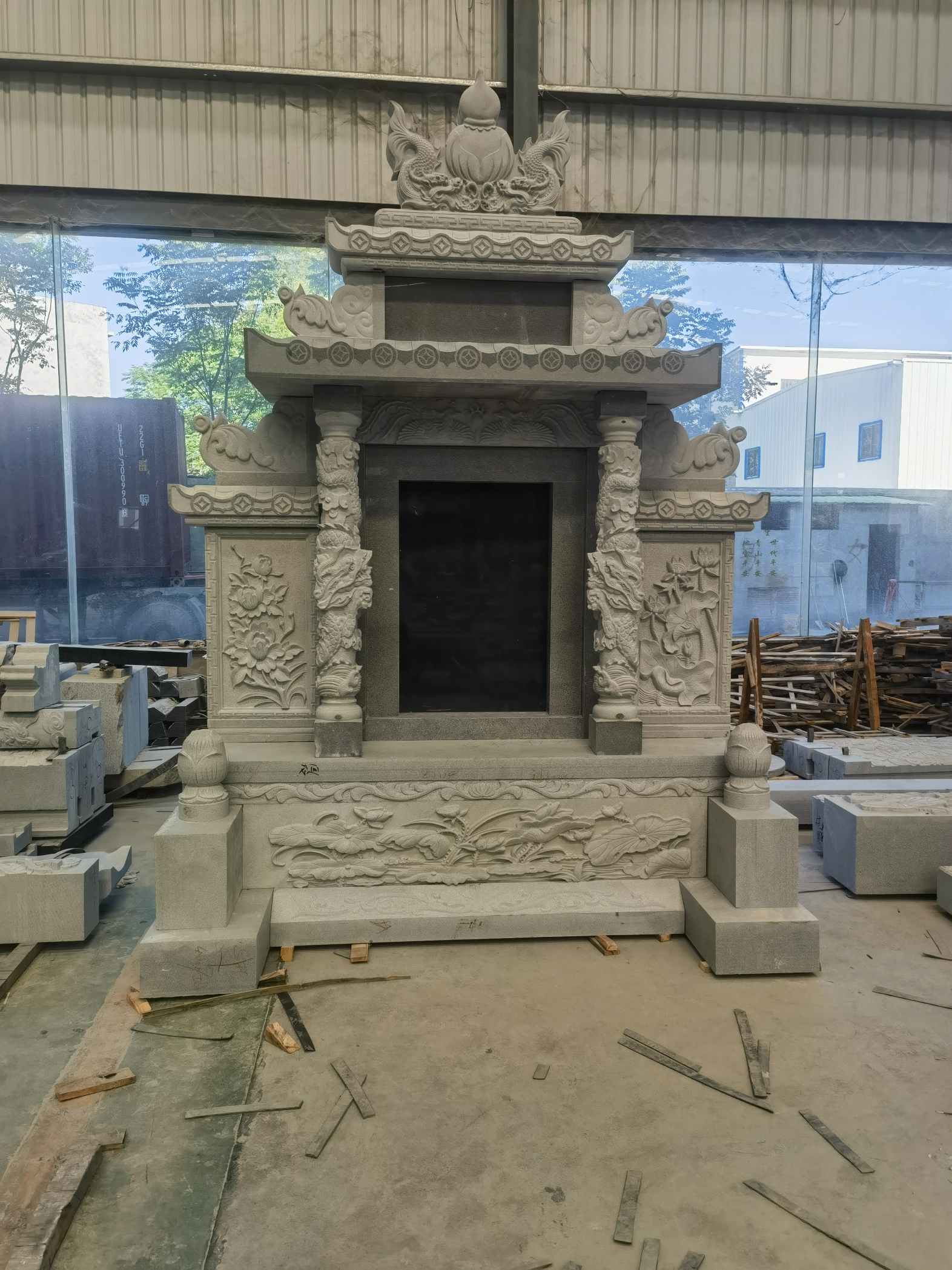 萍乡 芝麻灰高档墓碑、土墓，一套也支持定做