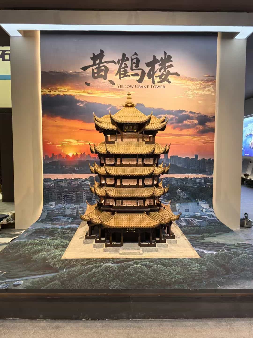 萍乡仿古石文创作品-黄鹤楼