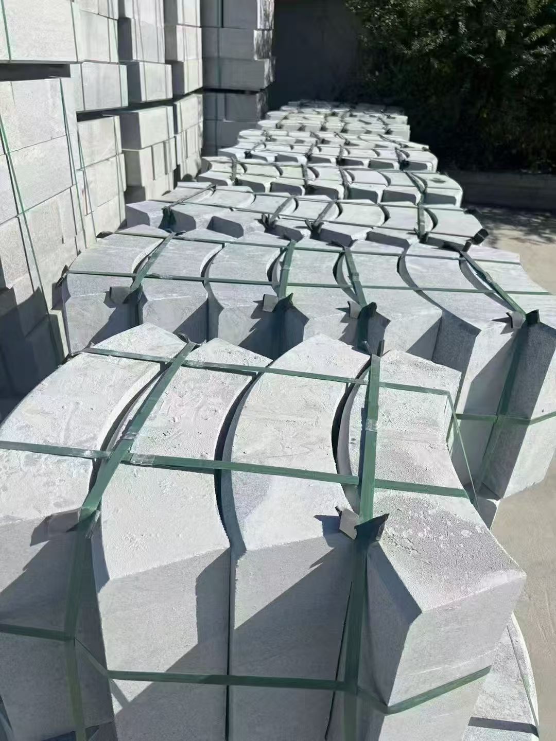 萍乡 芝麻灰弧形路沿石