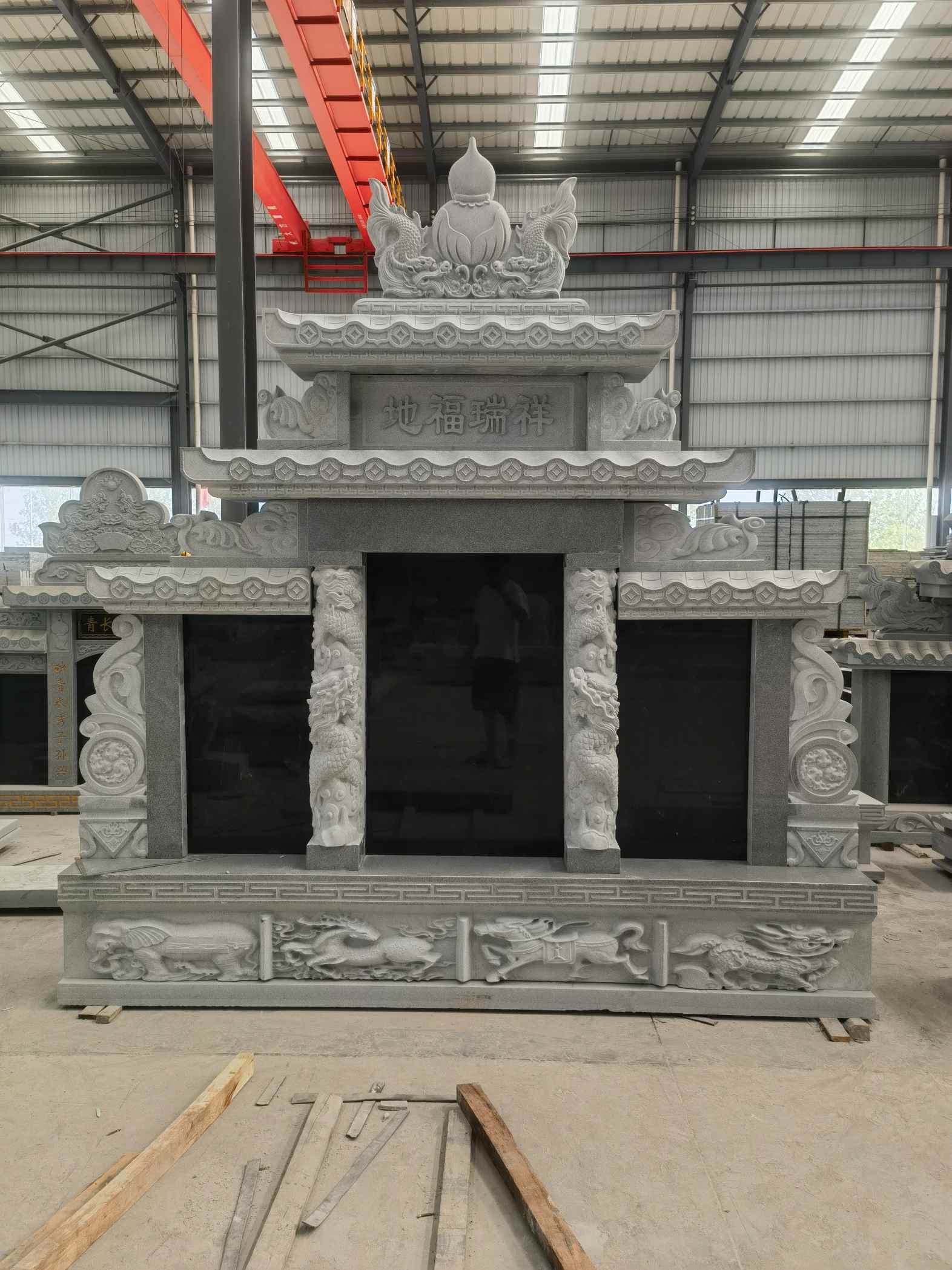 萍乡 芝麻灰高档墓碑、土墓，一套也支持定做